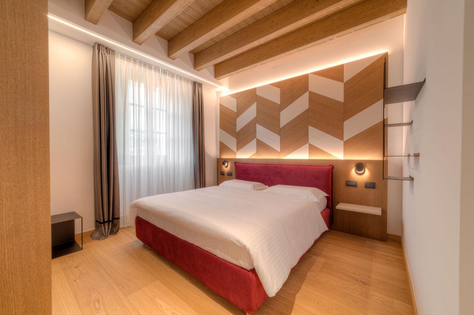 Wine Hotel San Carlo - Relais & Spa - Boutique Hotel Chiuro Exteriér fotografie