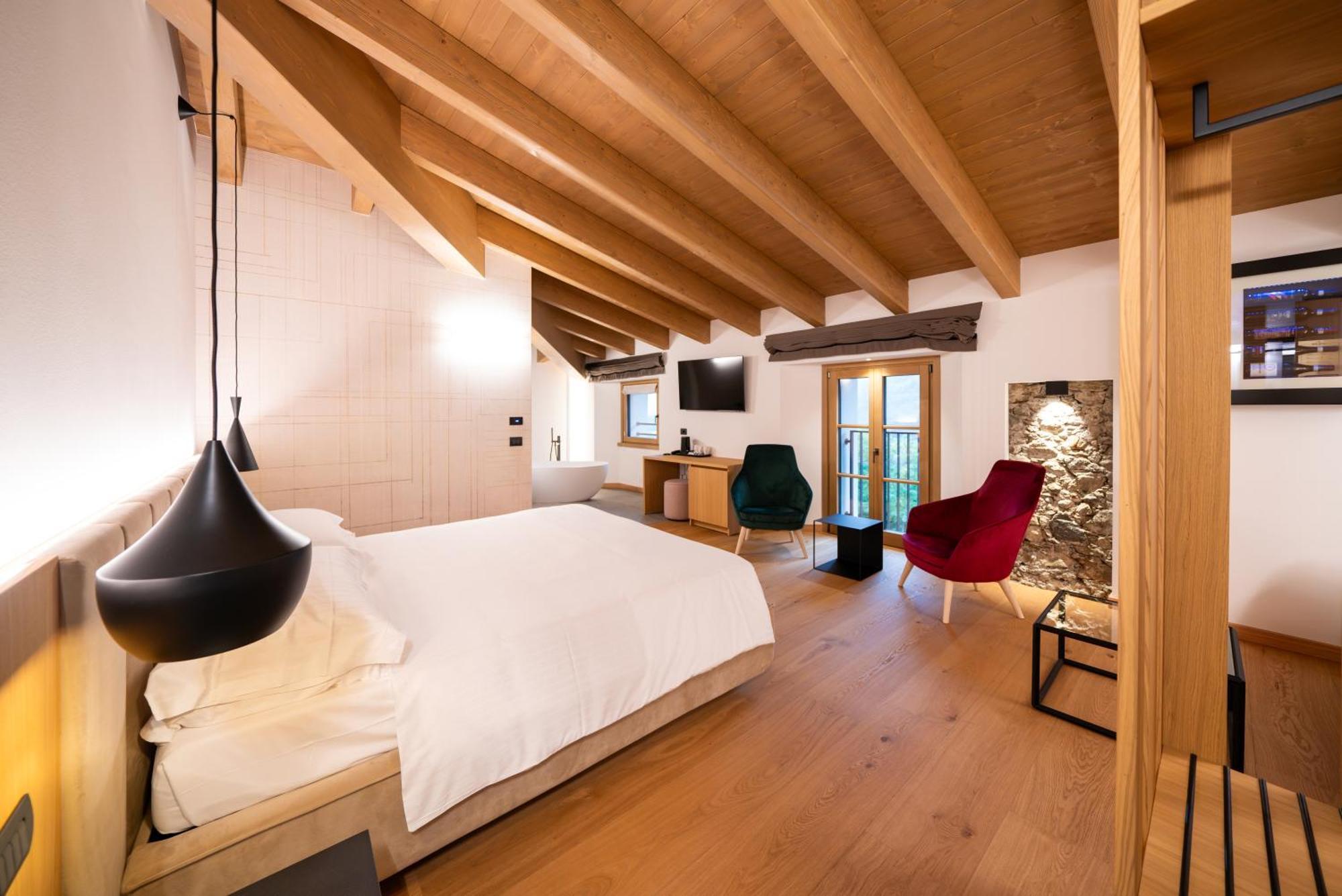 Wine Hotel San Carlo - Relais & Spa - Boutique Hotel Chiuro Exteriér fotografie